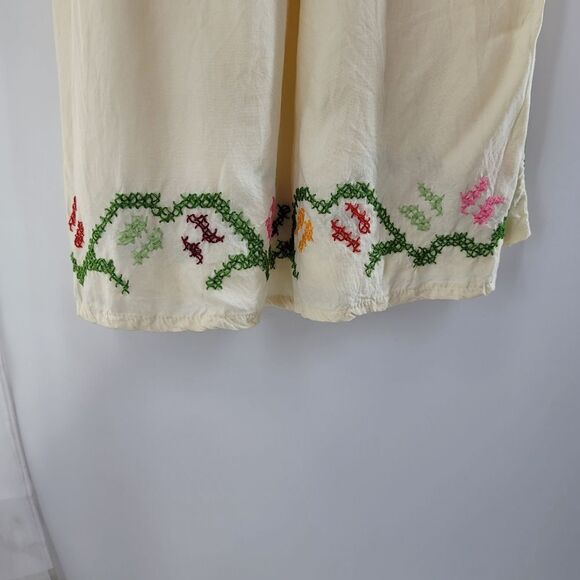 Lakra handmade embroidered dress - Picture 6 of 10